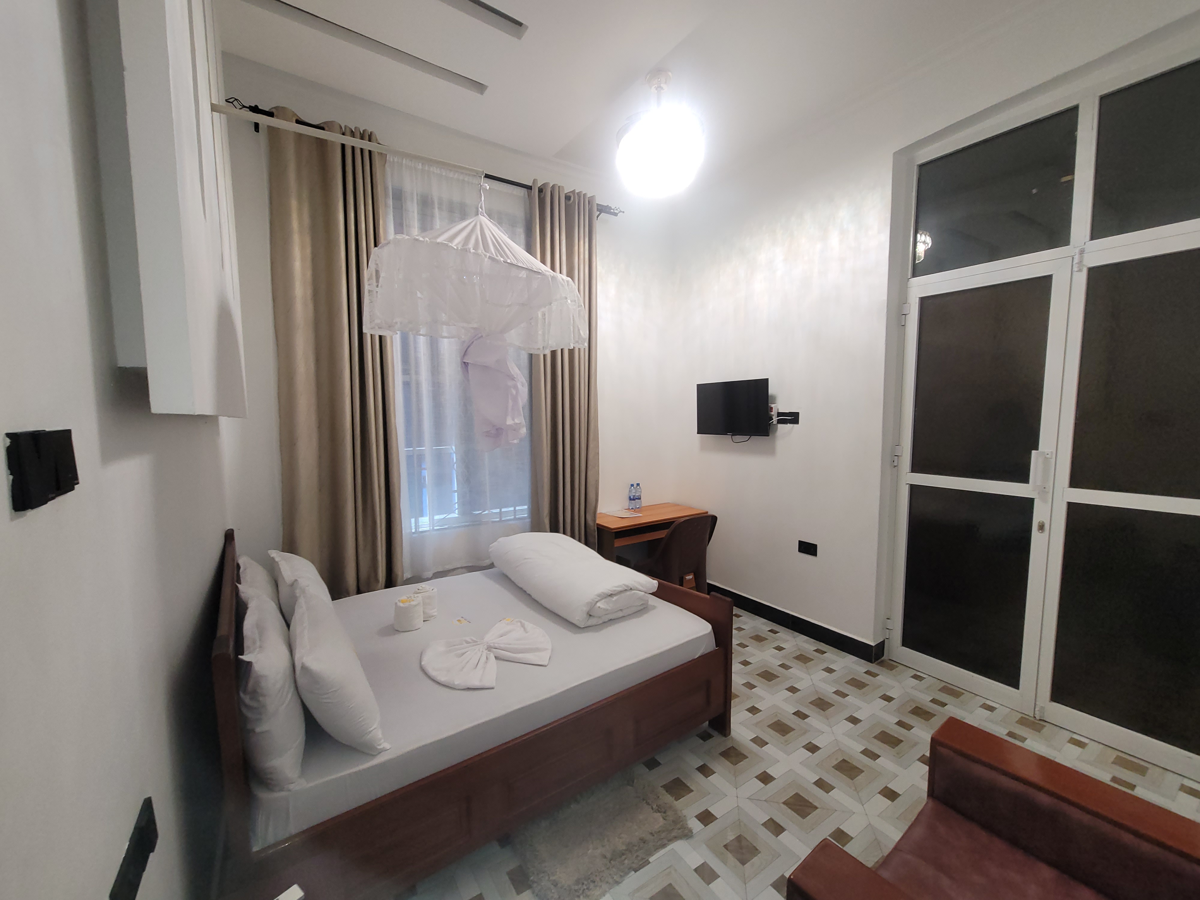 Golden Apple Hotel — picha 2